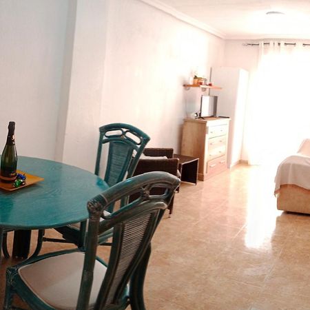 Estudio Wifi Bano 1 Sofa Cama Doble Piscina Playa 100Mts Torrevieja Exteriör bild