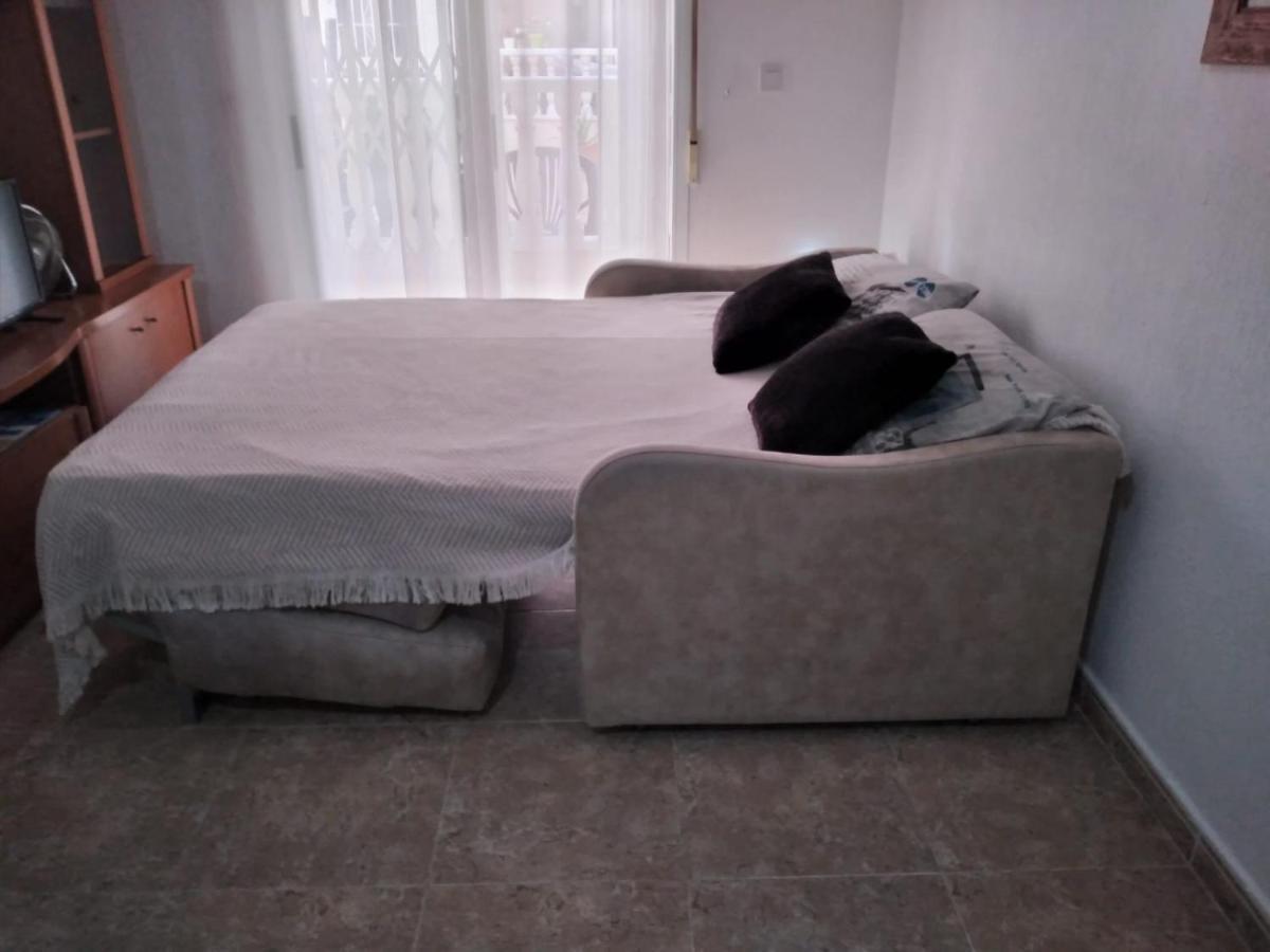 Estudio Wifi Bano 1 Sofa Cama Doble Piscina Playa 100Mts Torrevieja Exteriör bild